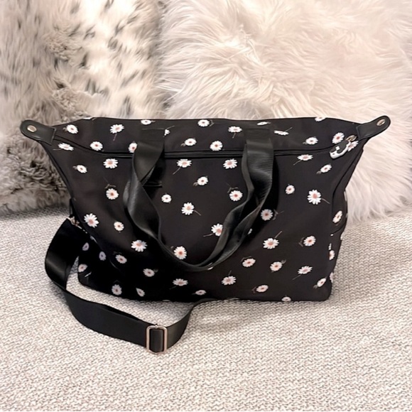 Alice + Olivia Black Daisy Floral Nylon Overnight Travel Duffel Tote Bag - Picture 4 of 15